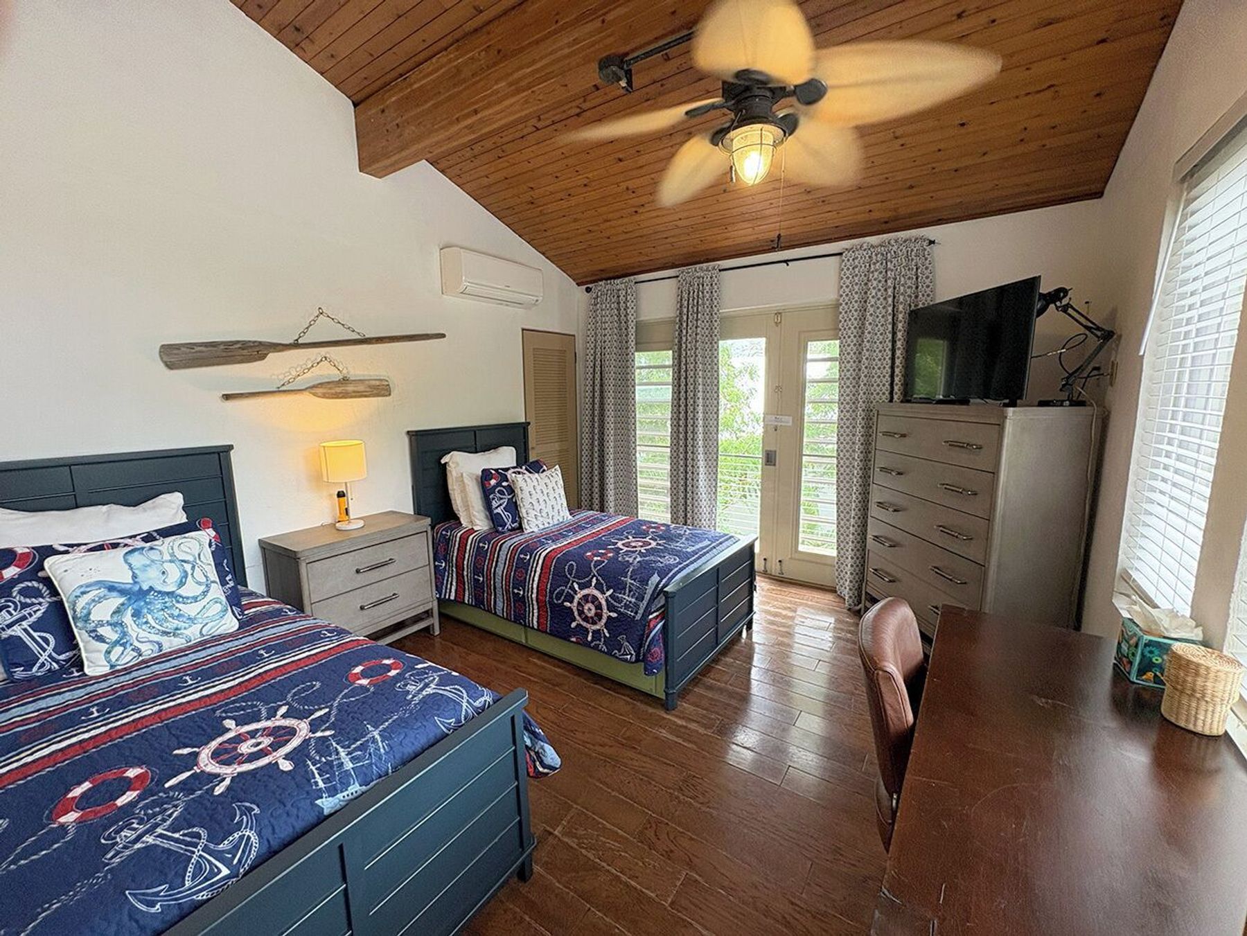 Seaside Breeze villa photo.