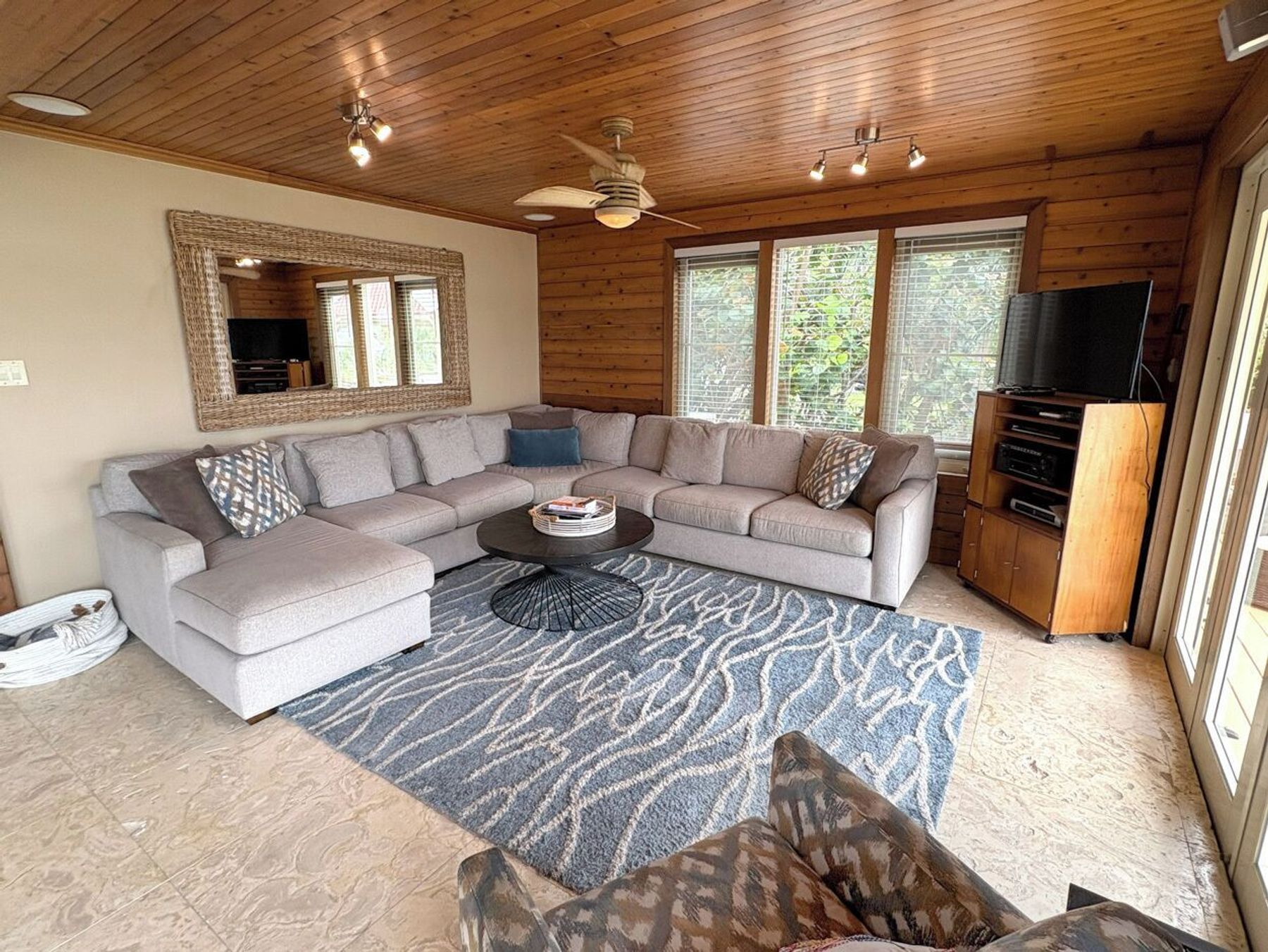 Seaside Breeze villa photo.