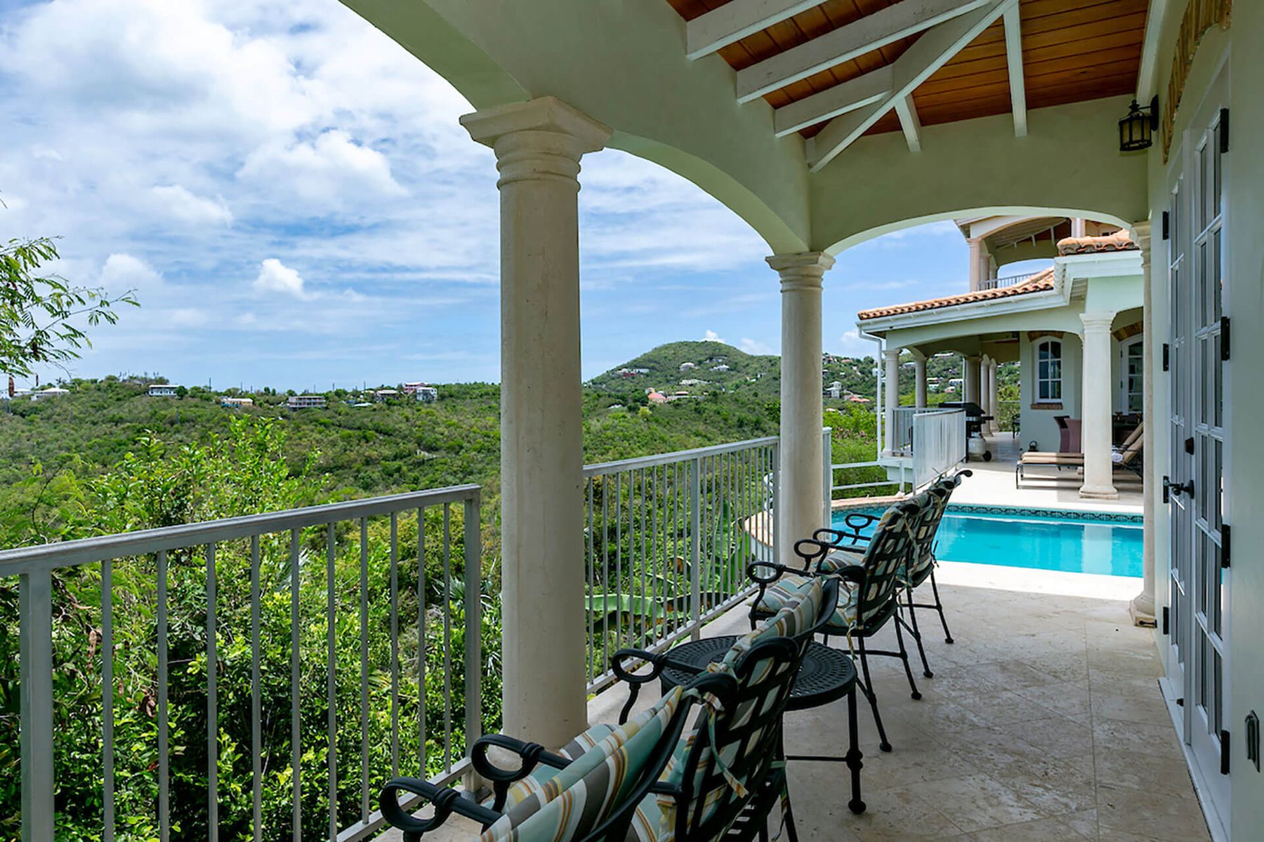 Bananaquit villa photo.