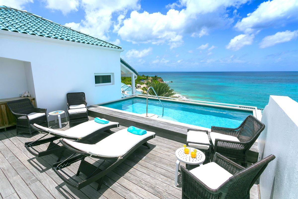 Pool area