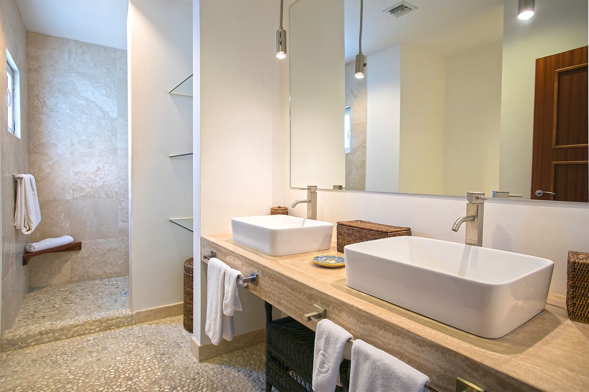 En suite bathroom