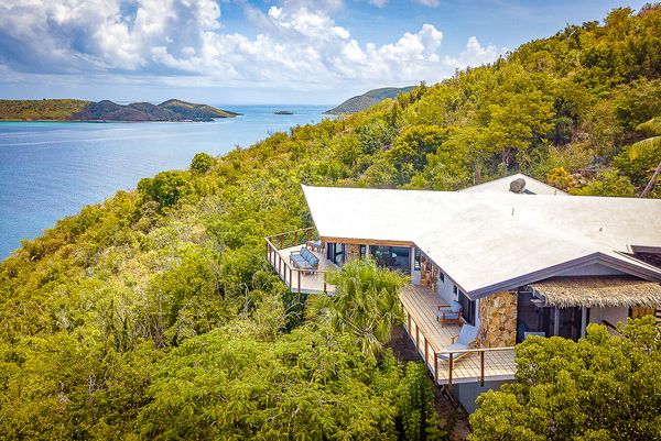 Alize Villa is located on a hillside overlooking Leverick Bay