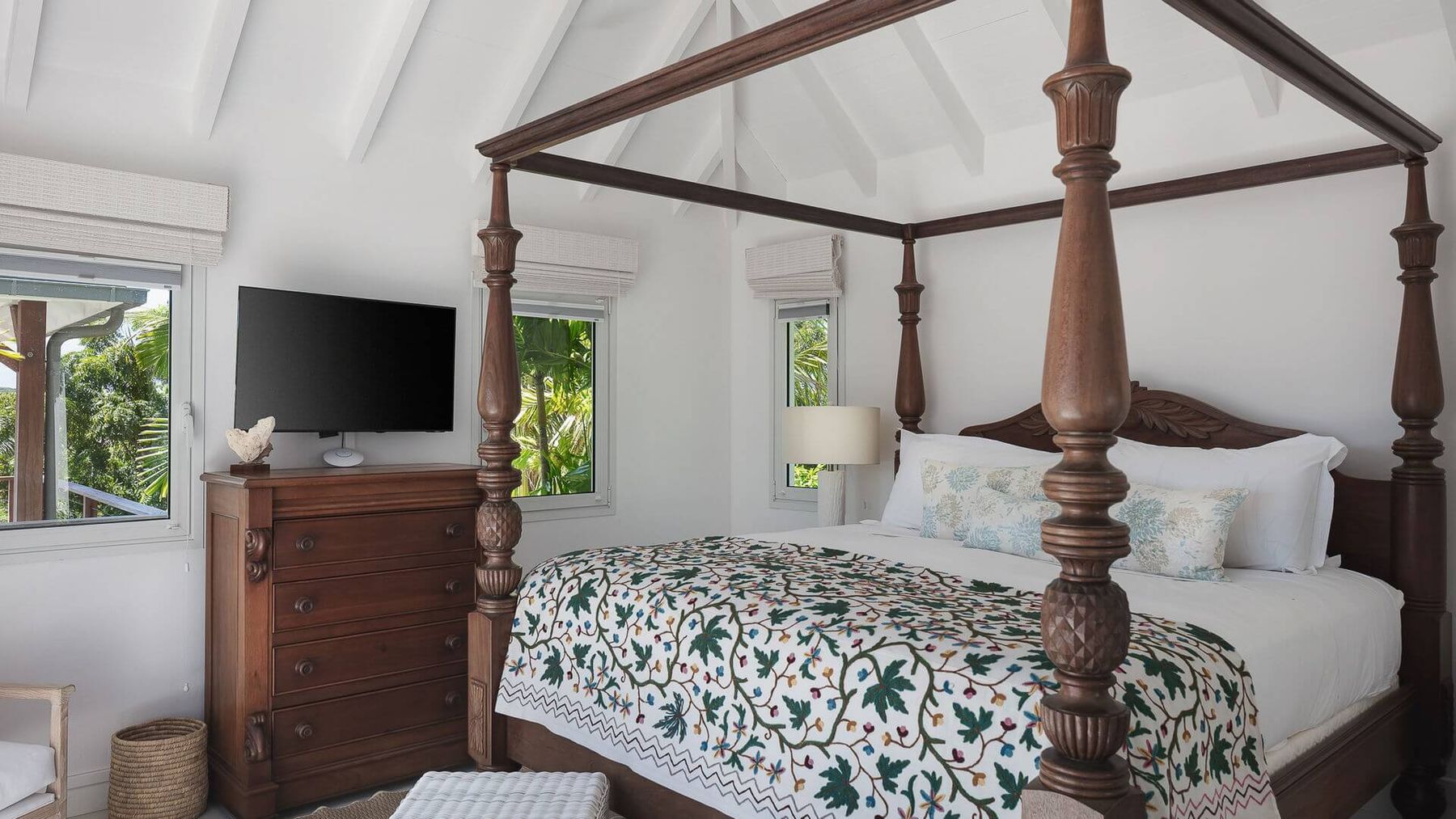 Bel Air villa photo.
