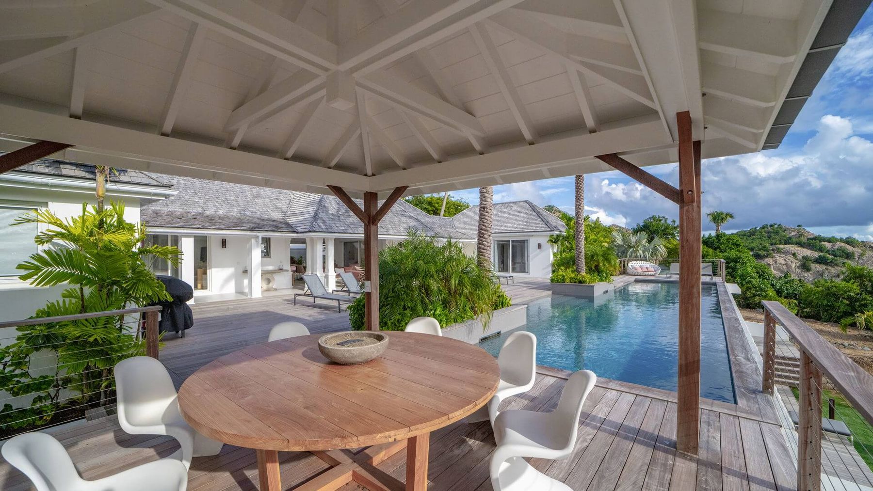 Bel Air villa photo.