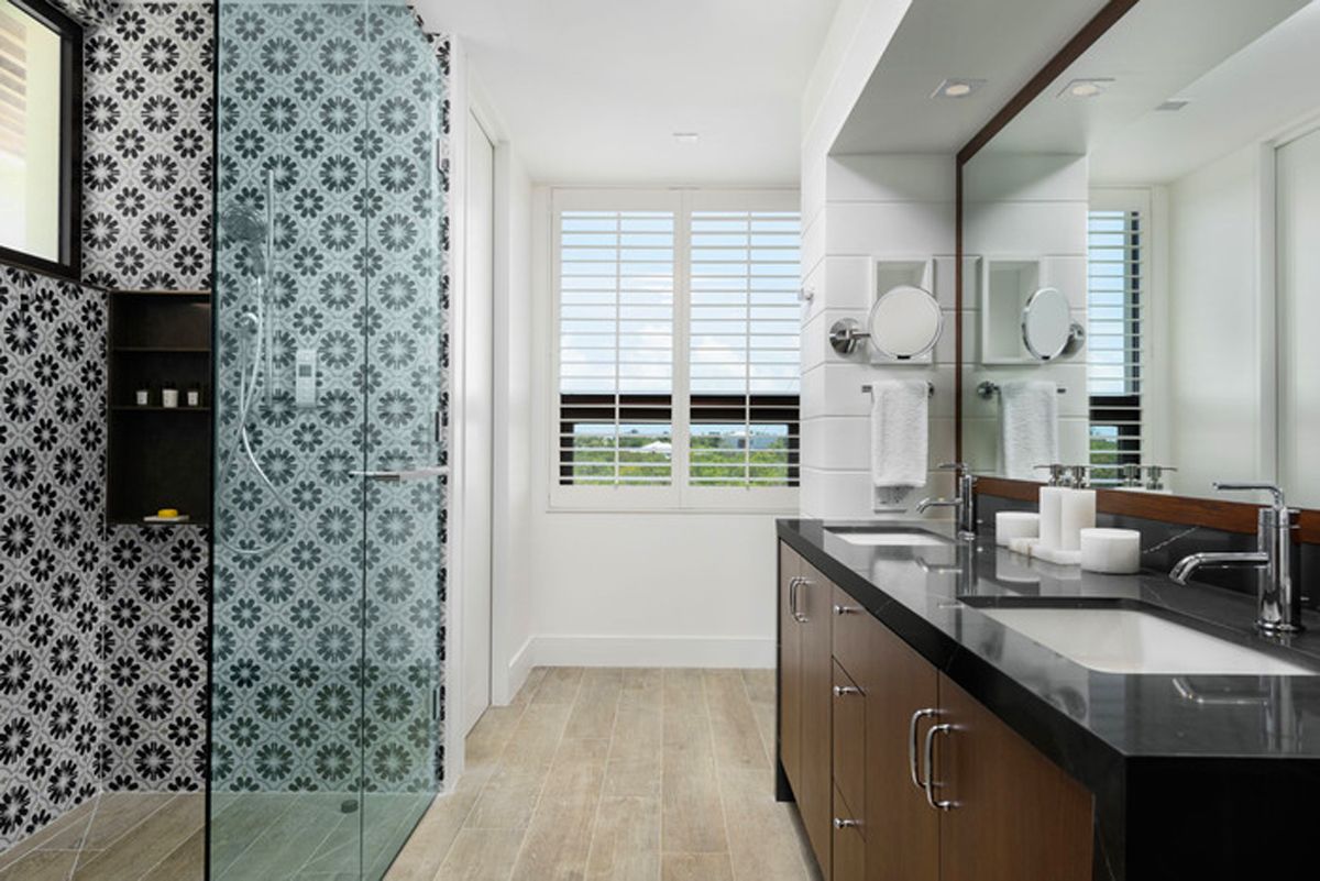 En suite bathroom