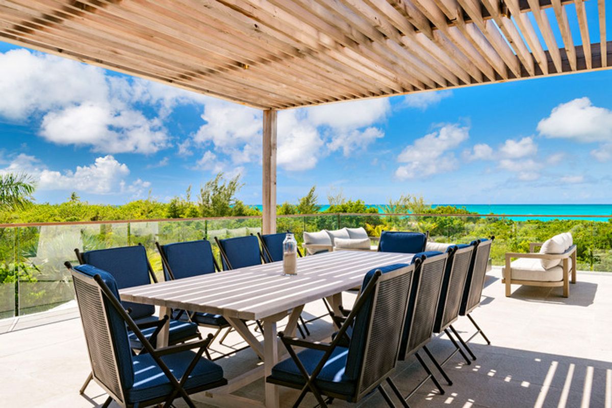 Alfresco dining