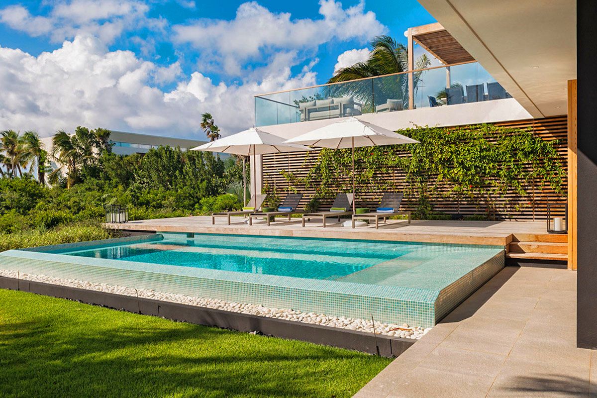 Pool area