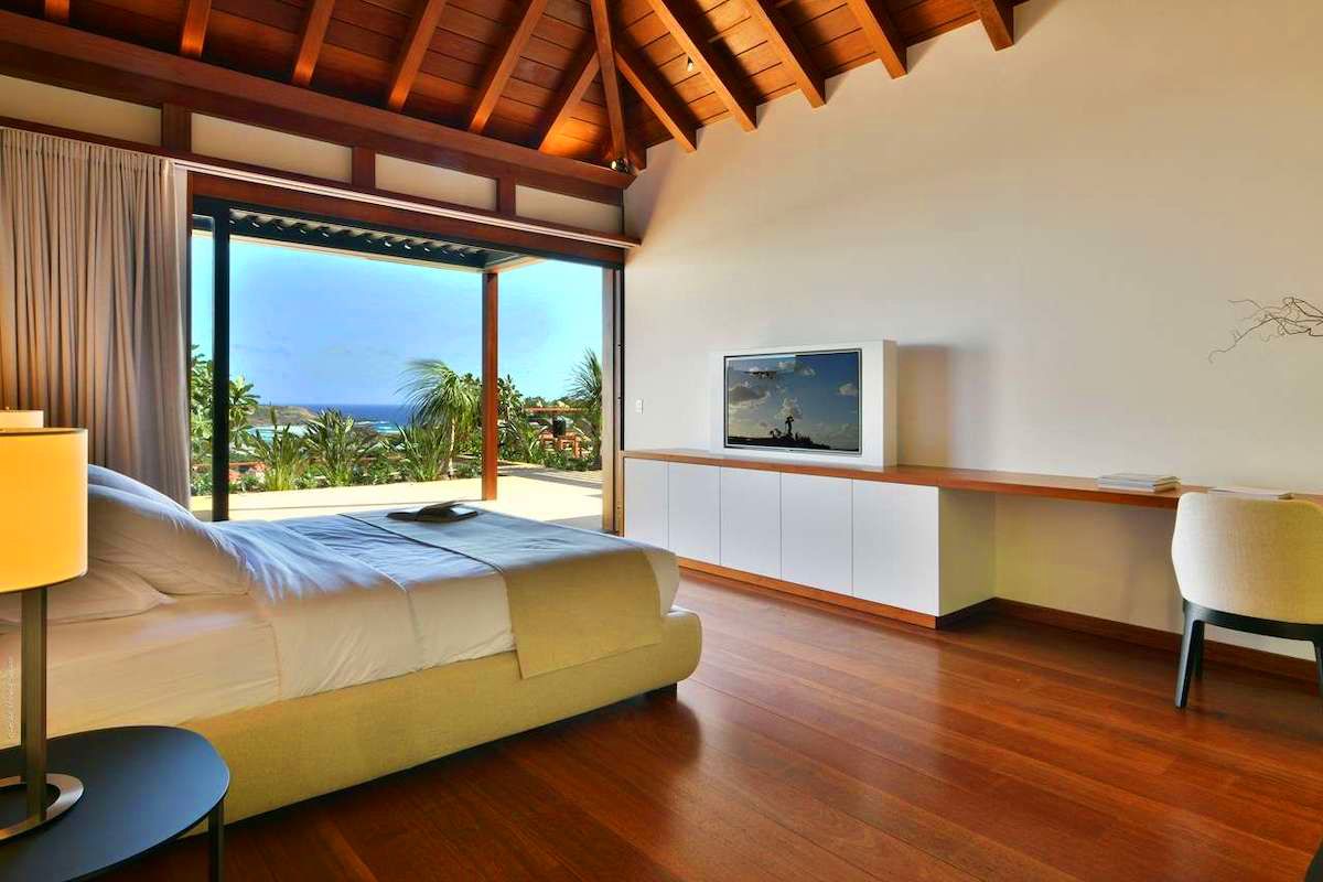 Thelma villa photo.