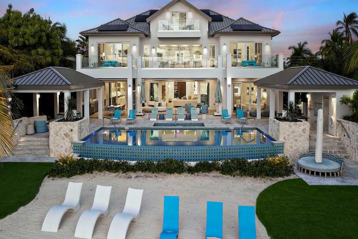 Sun Rays - Platinum villa photo.