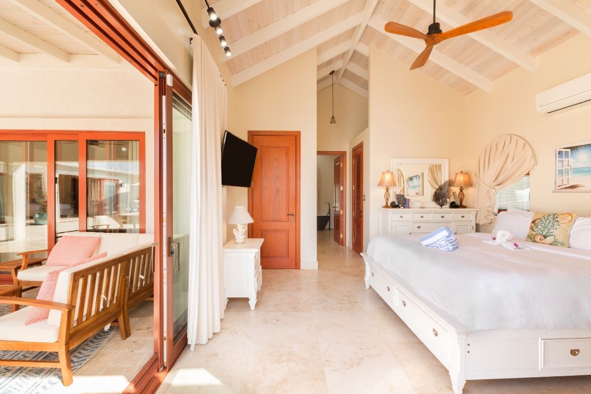 Jade suite king bed