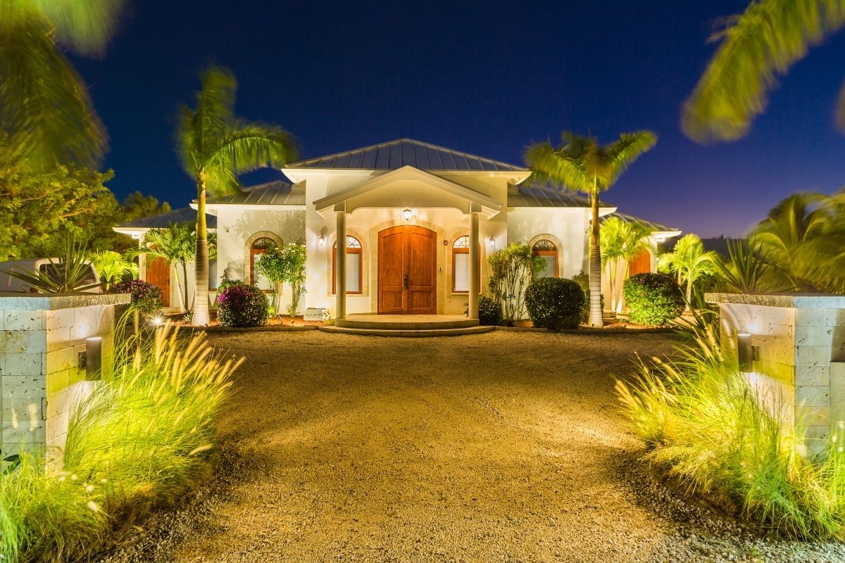 Villa driveway and entrance