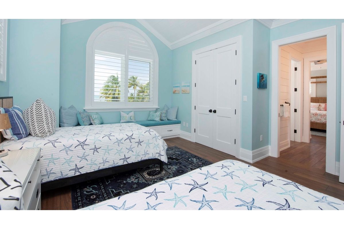 Upper level twins guest suite