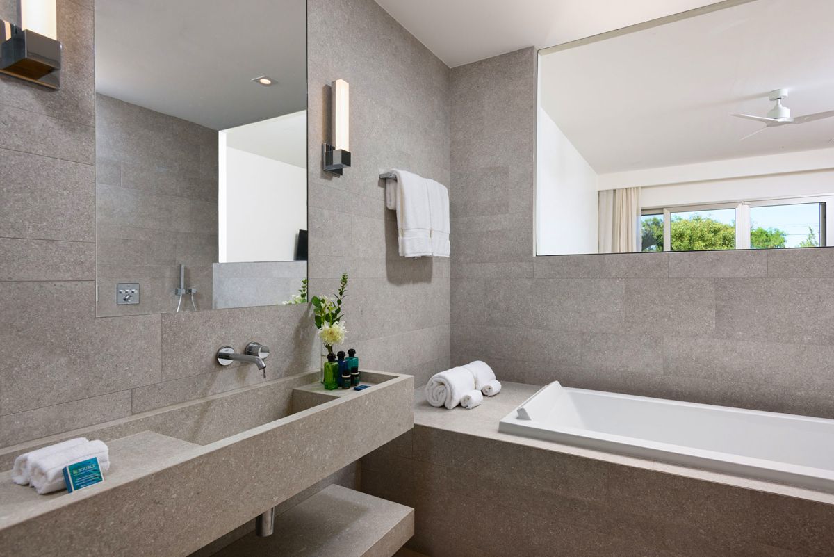 En suite bathroom