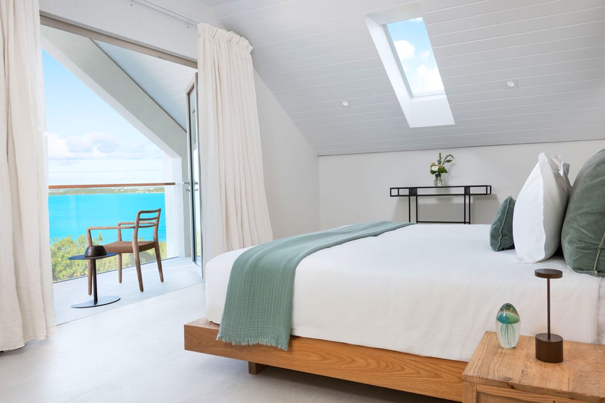 Master - bedroom five third level mezzanine suite