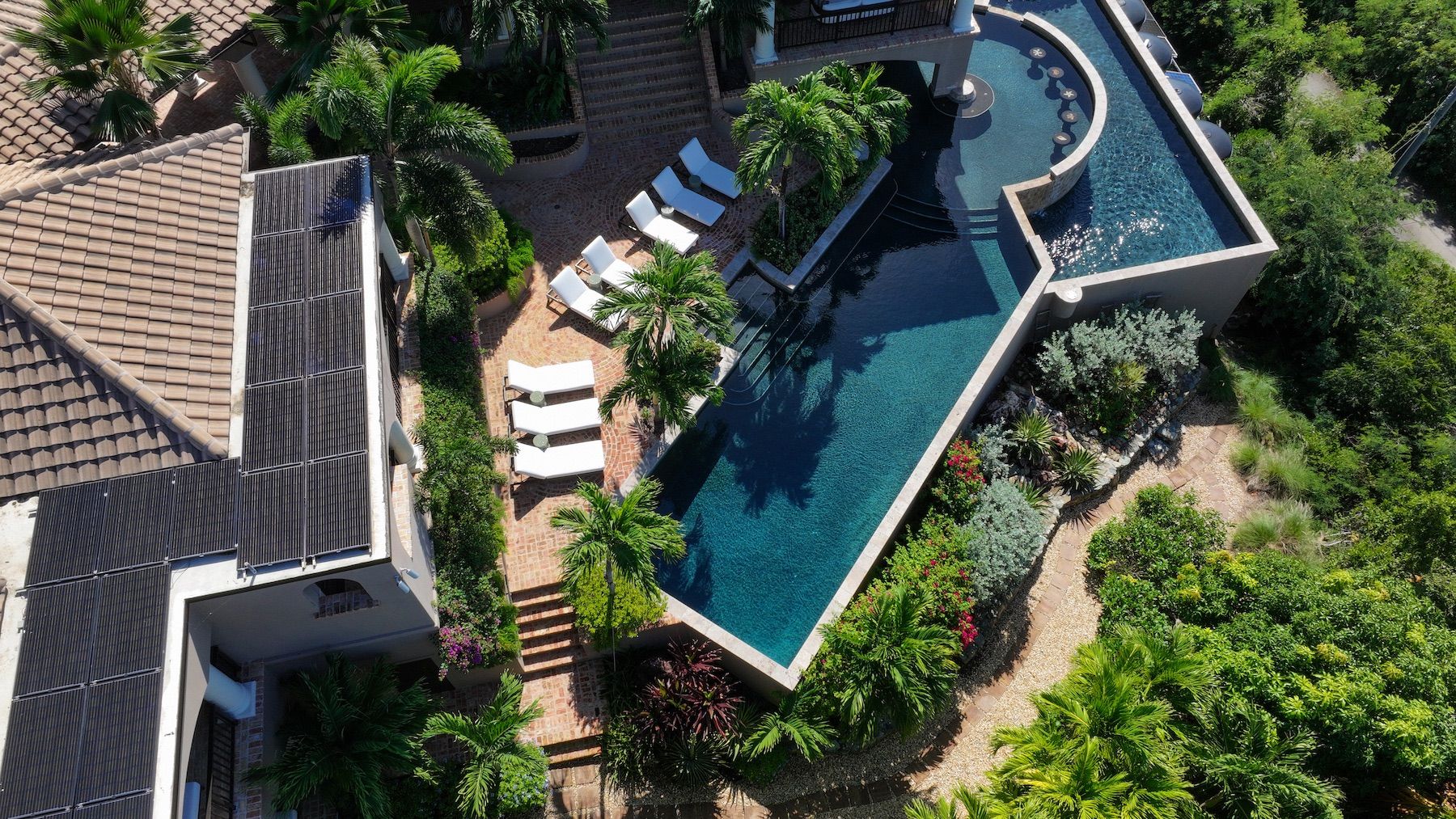 The Last Resort villa photo.