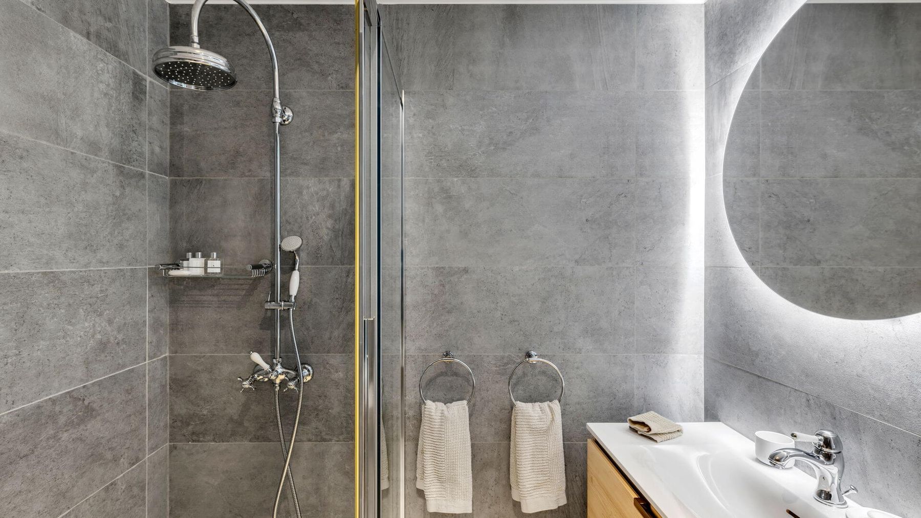 Ensuite