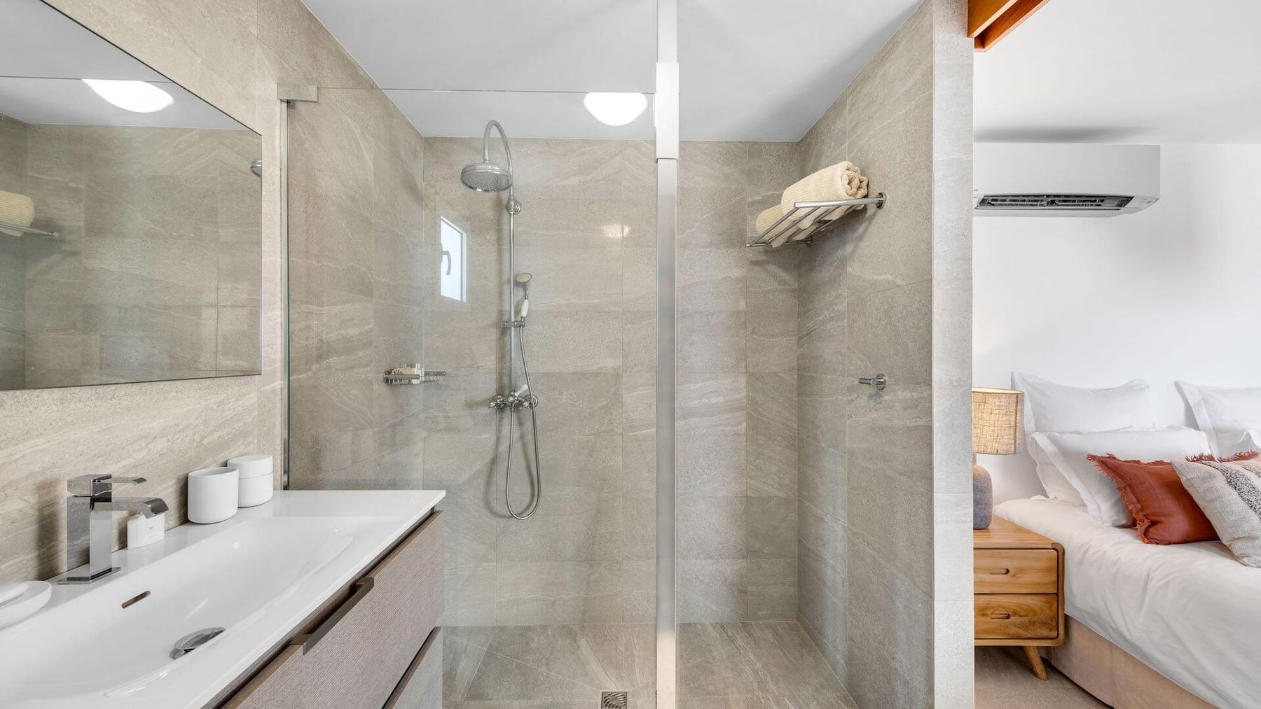 Ensuite