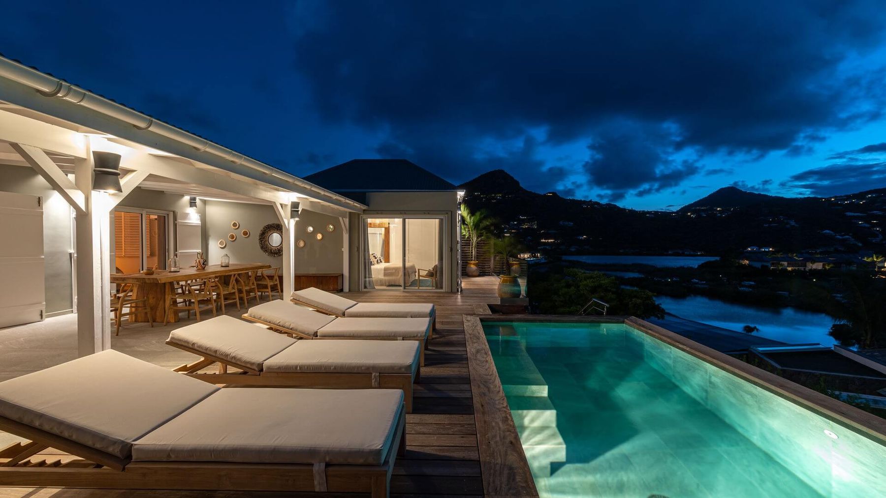 Essenia villa photo.