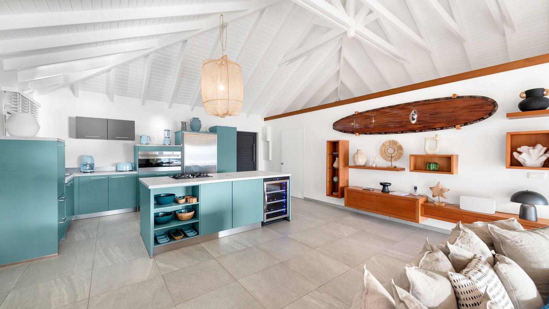 Essenia villa photo.