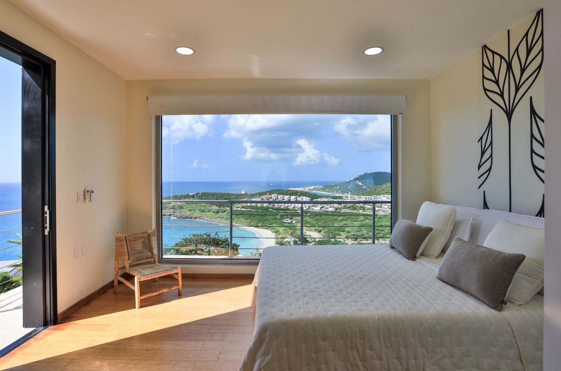 Numa villa photo.