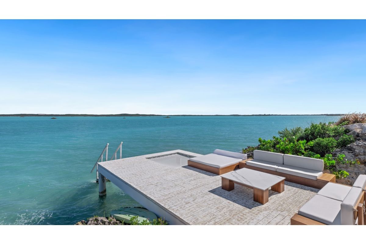 Ocean side dock and sun deck