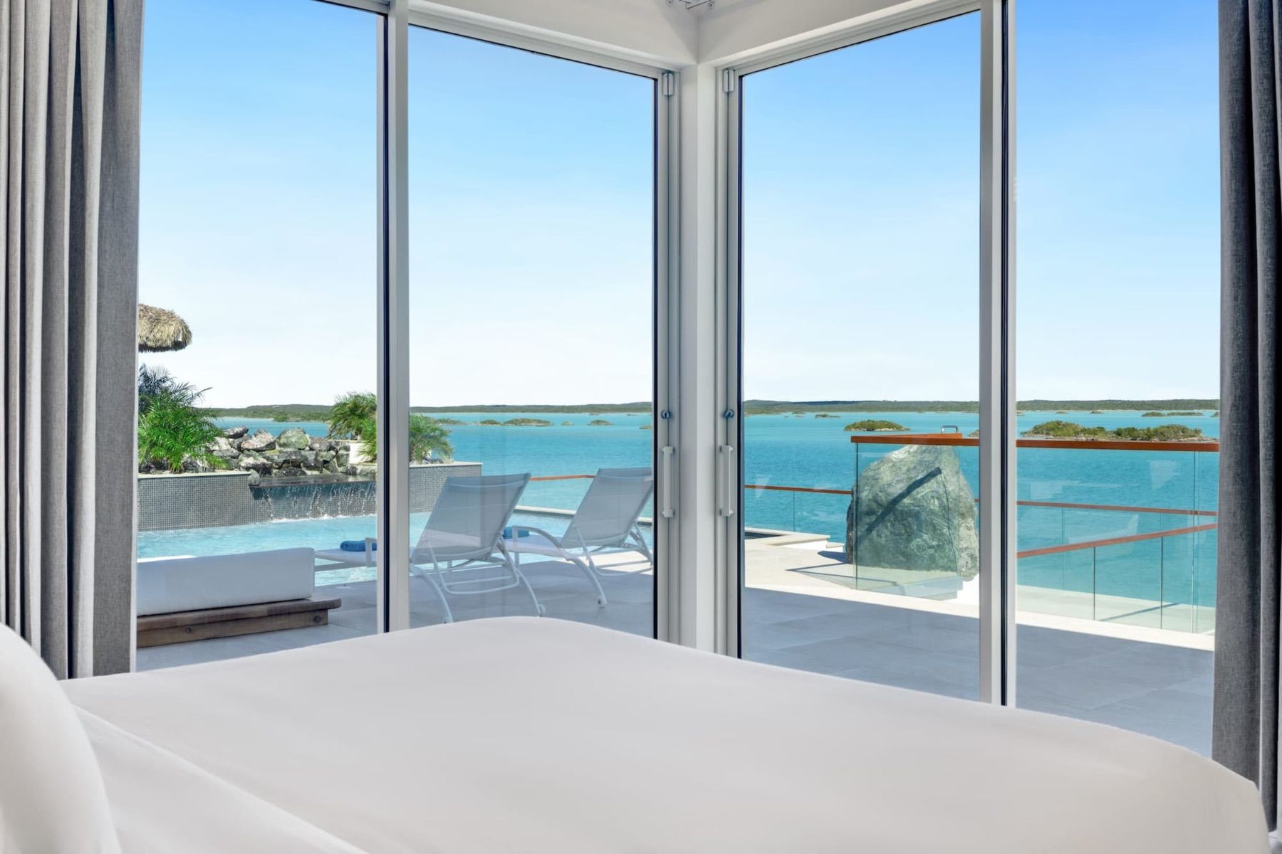 Ocean Breeze villa photo.