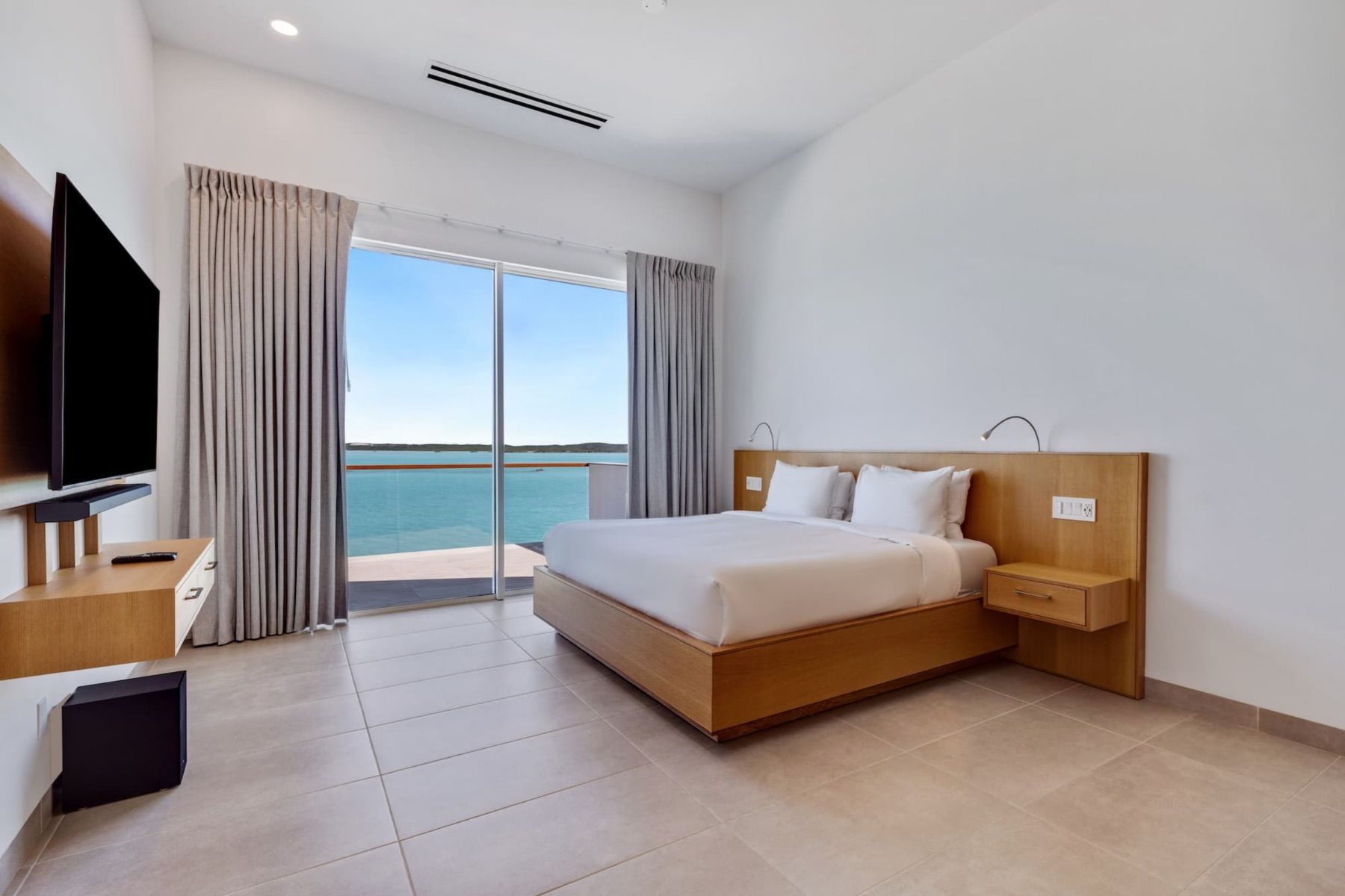 Ocean Breeze villa photo.
