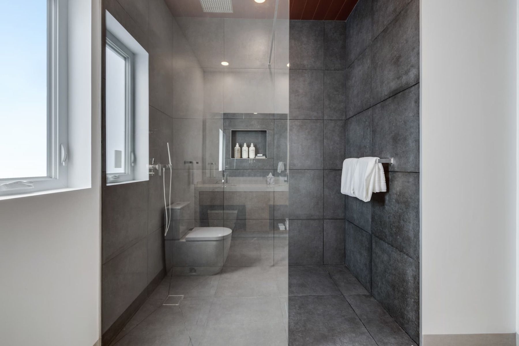 Ocean Breeze villa photo.