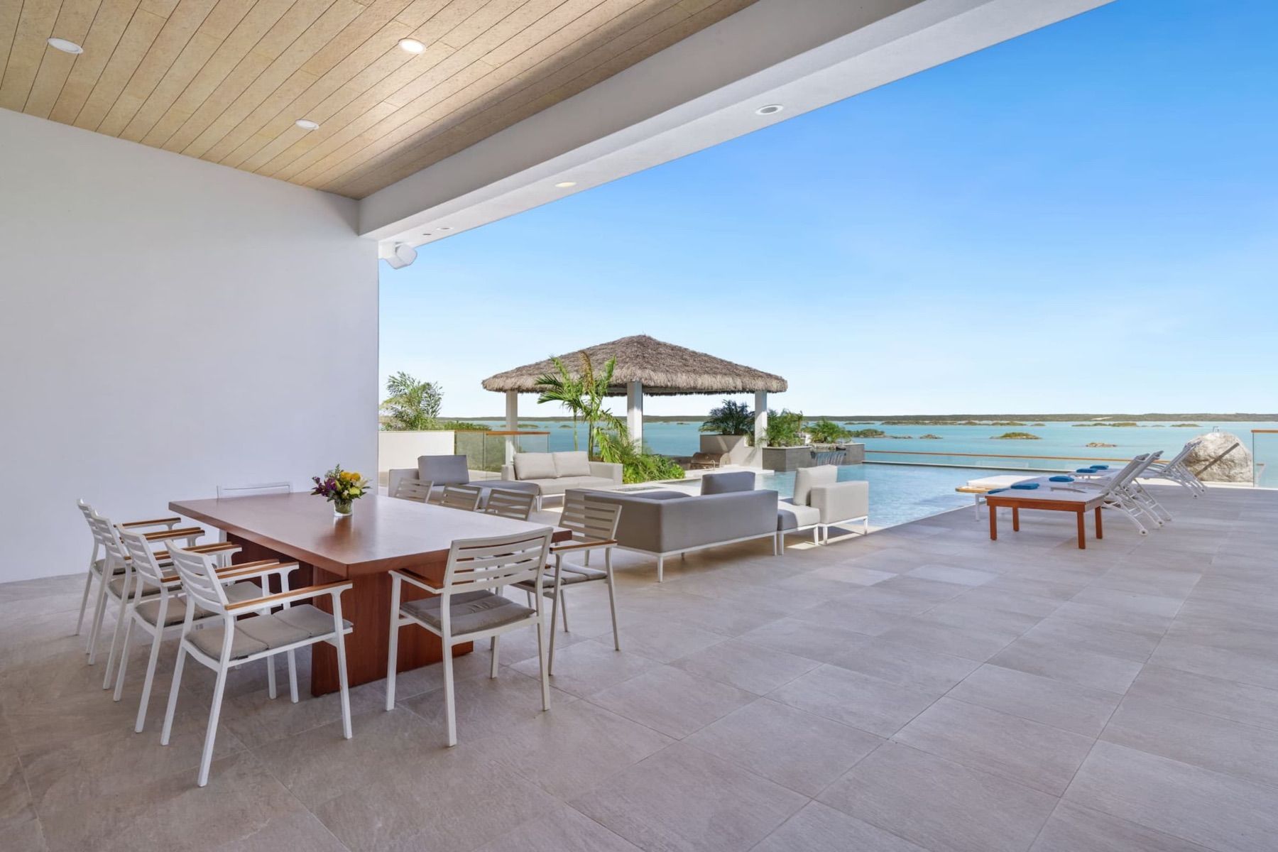 Ocean Breeze villa photo.