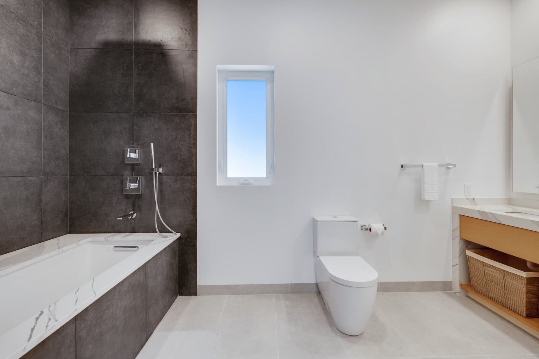 Ocean Breeze villa photo.