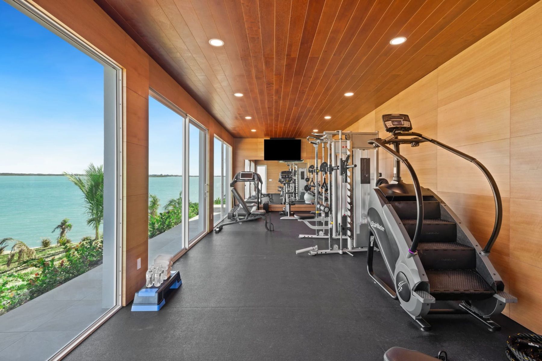 Ocean Breeze villa photo.
