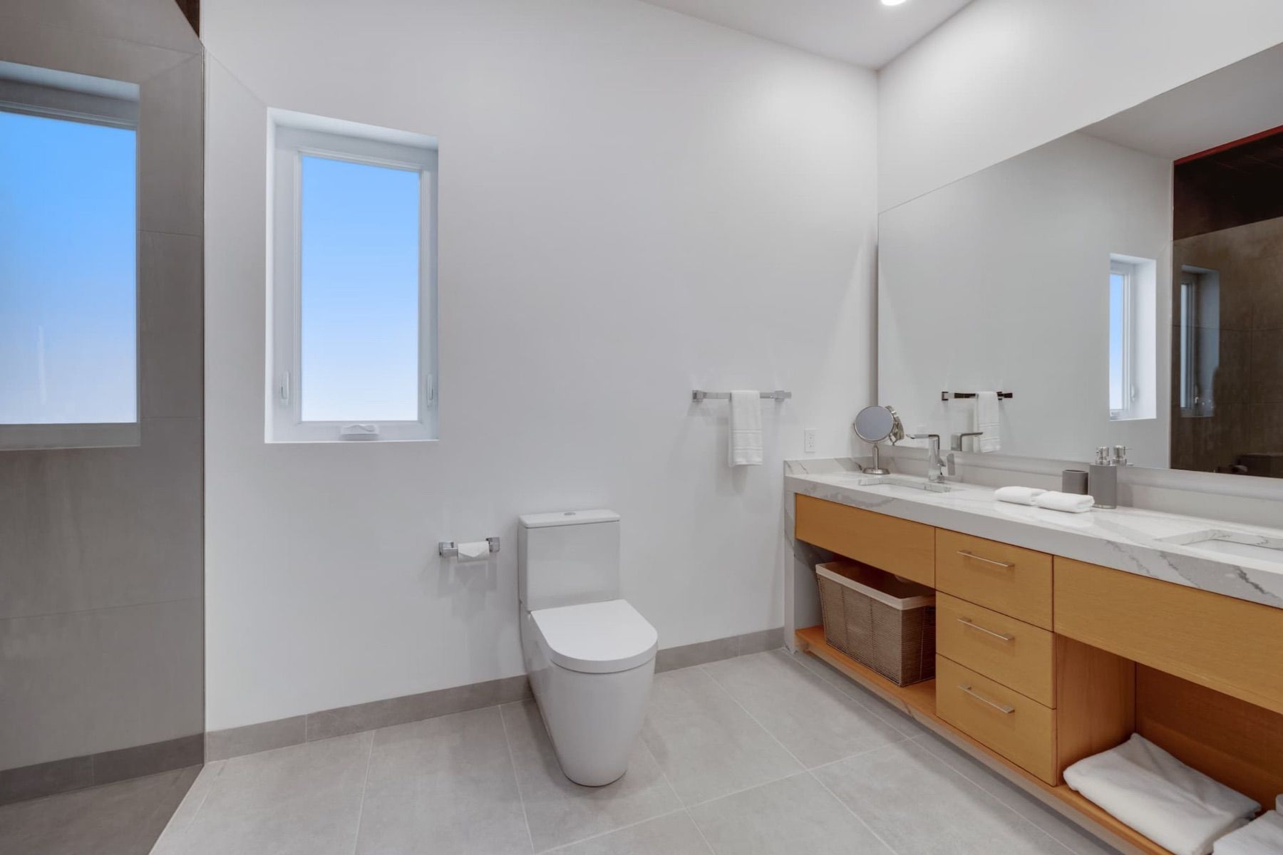 Ocean Breeze villa photo.
