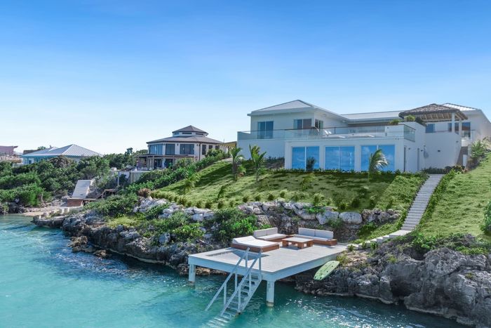 Ocean Breeze villa photo.