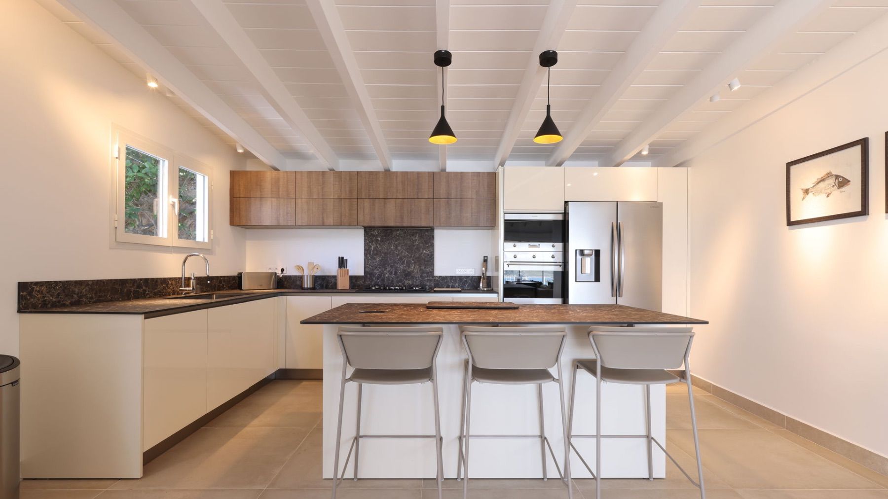 Fully equipped kitchen