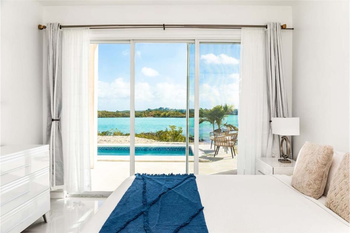 Cerulean villa photo.