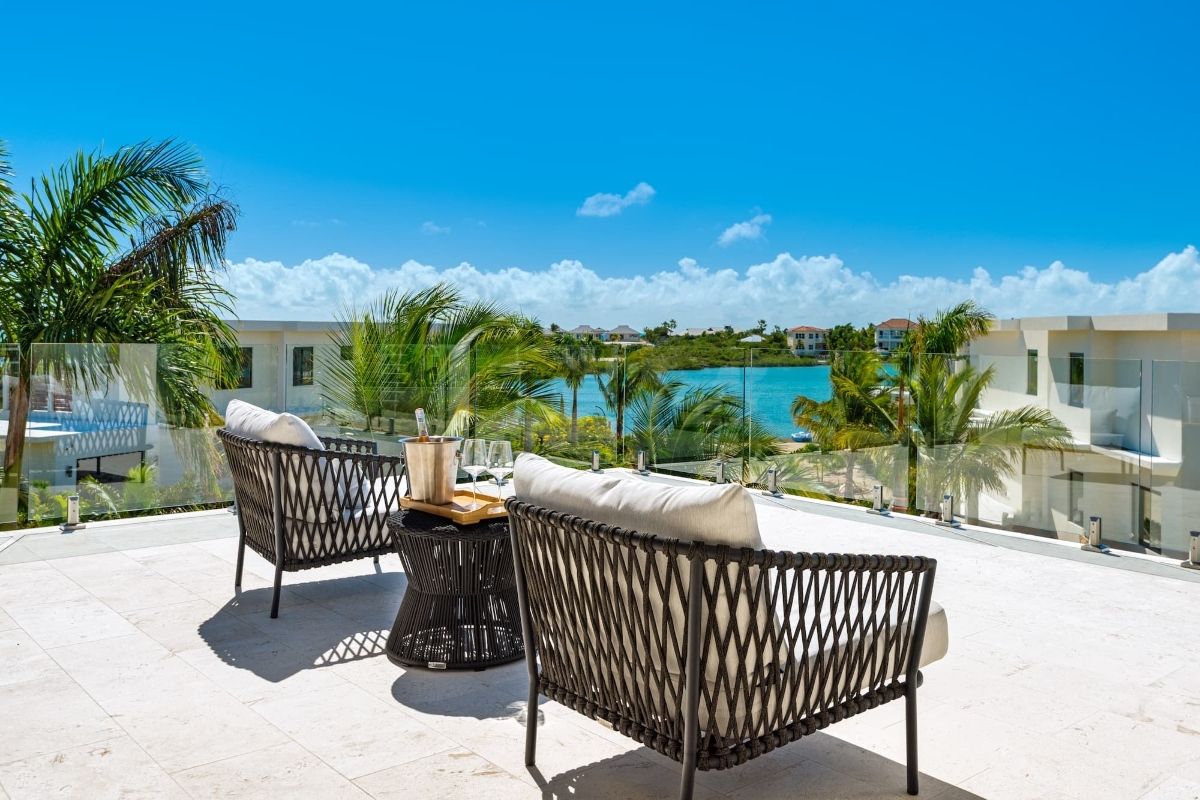 Balcony sun deck cocktail seating