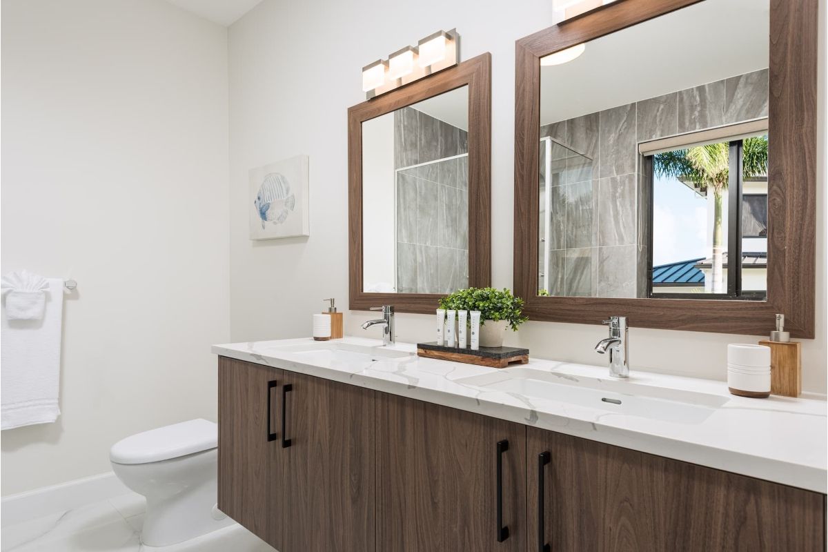 En suite bathroom