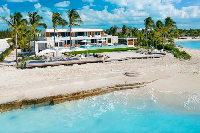 Sole E Mare Villa on Grace Bay