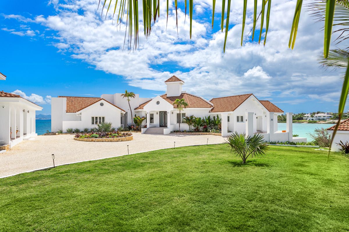 Angel Point villa photo.