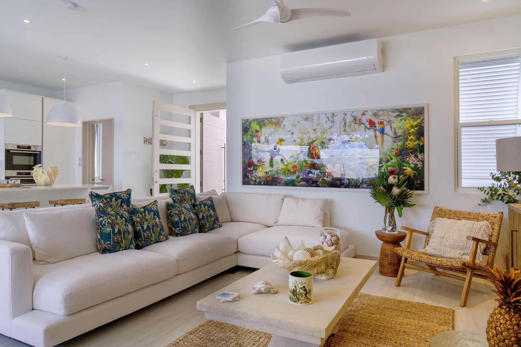 The White House at Porters Place villa photo.