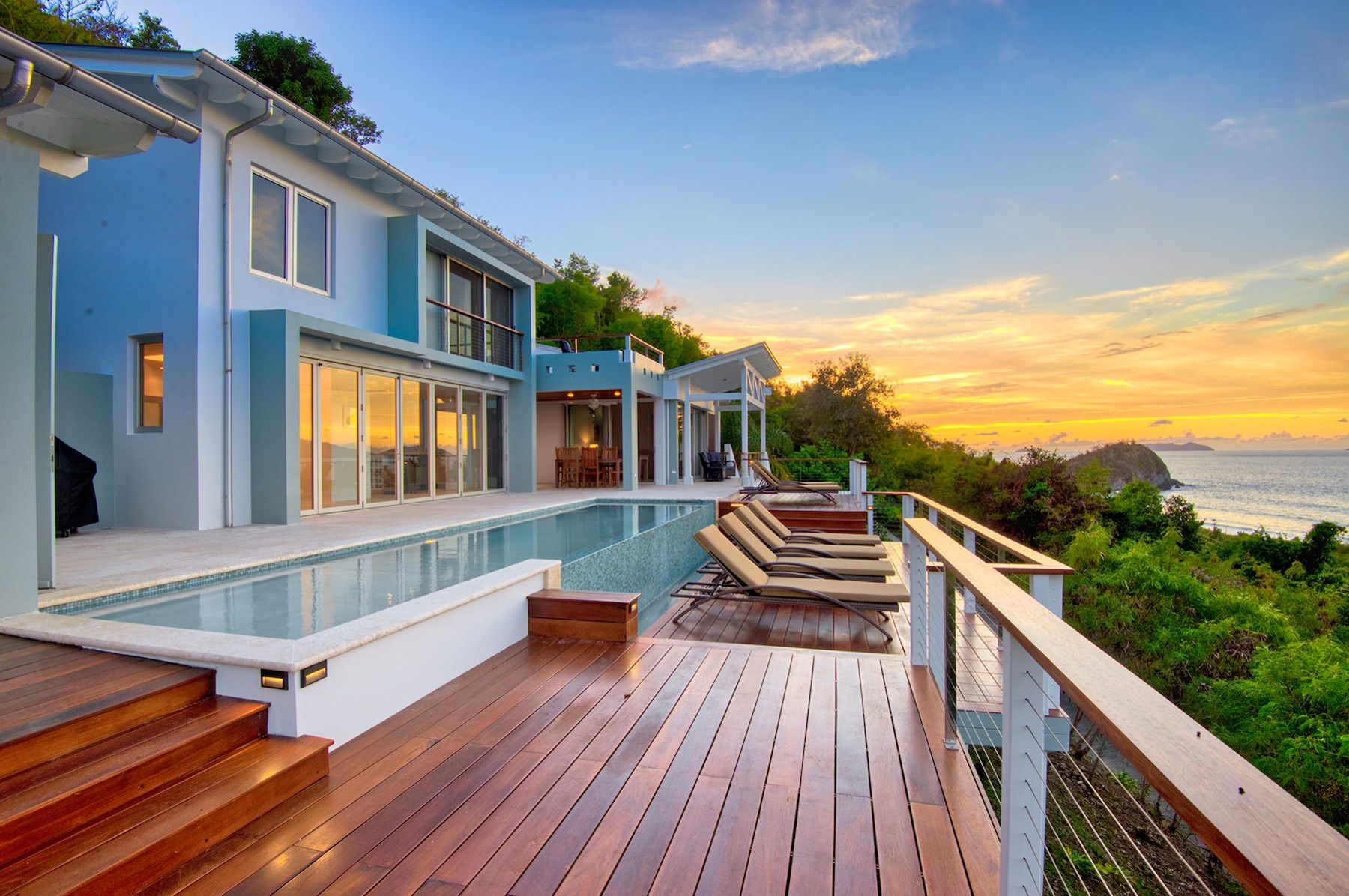 Smugglers Beachside villa photo.