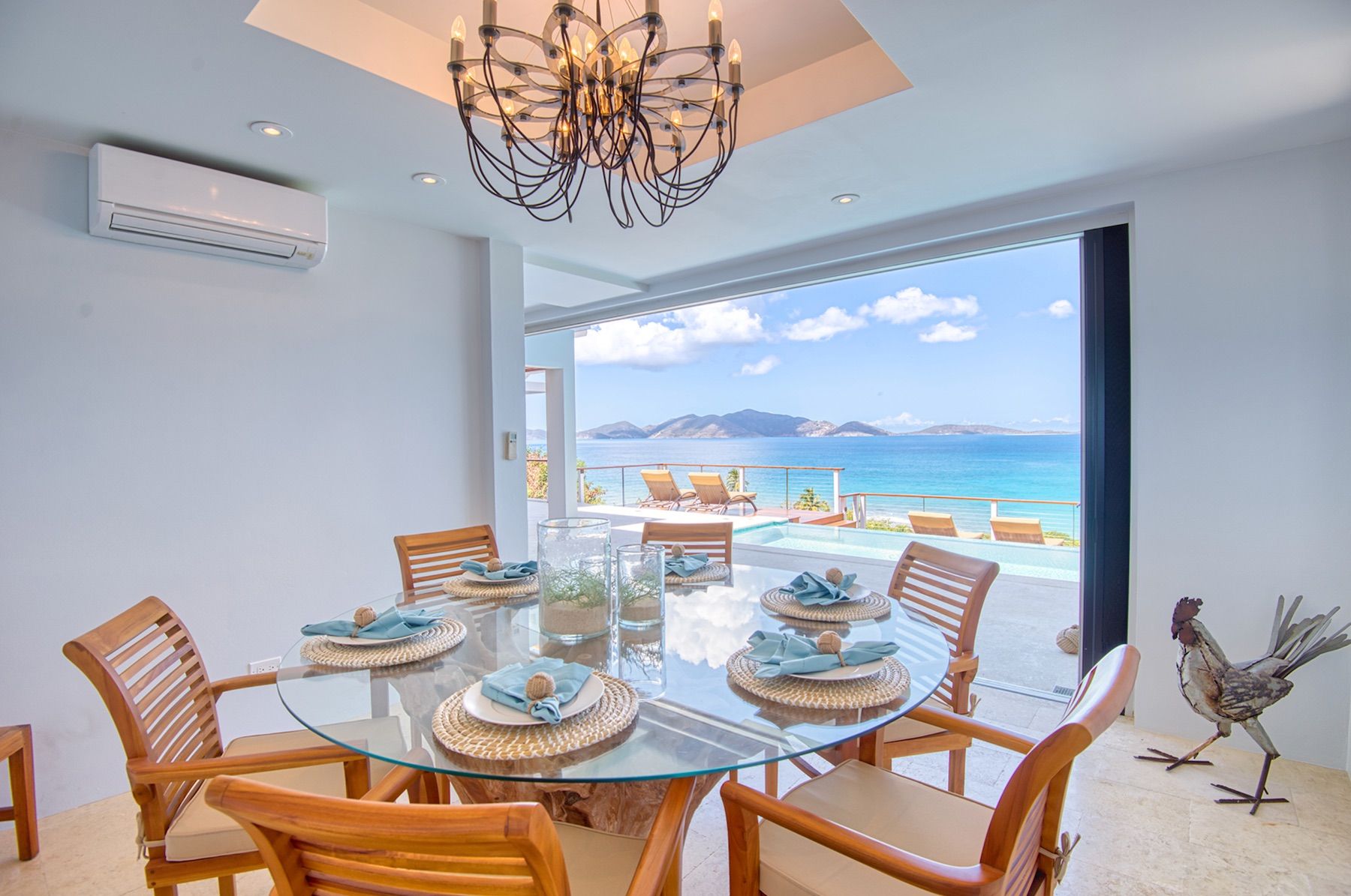 Smugglers Beachside villa photo.