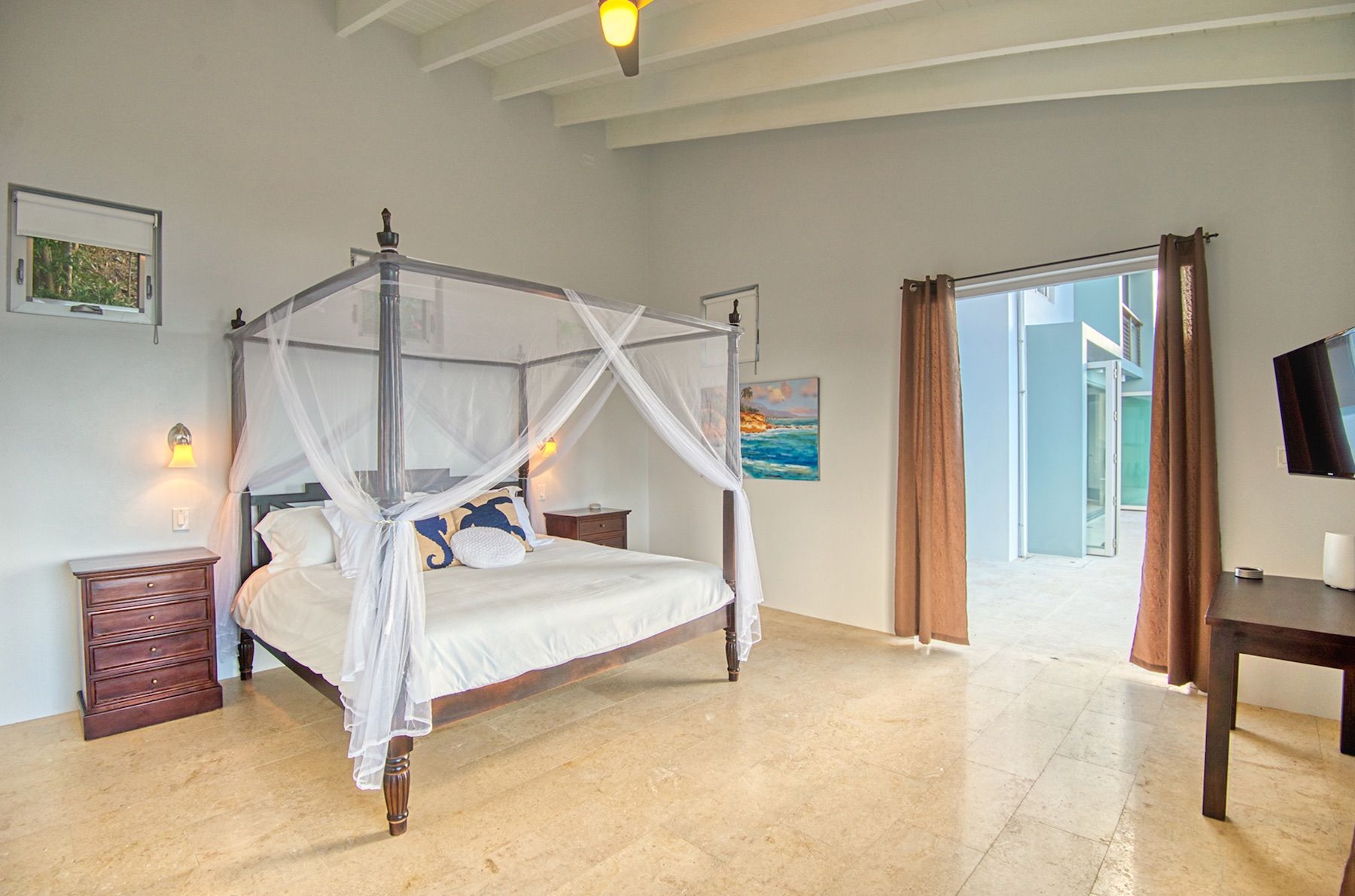 Smugglers Beachside villa photo.