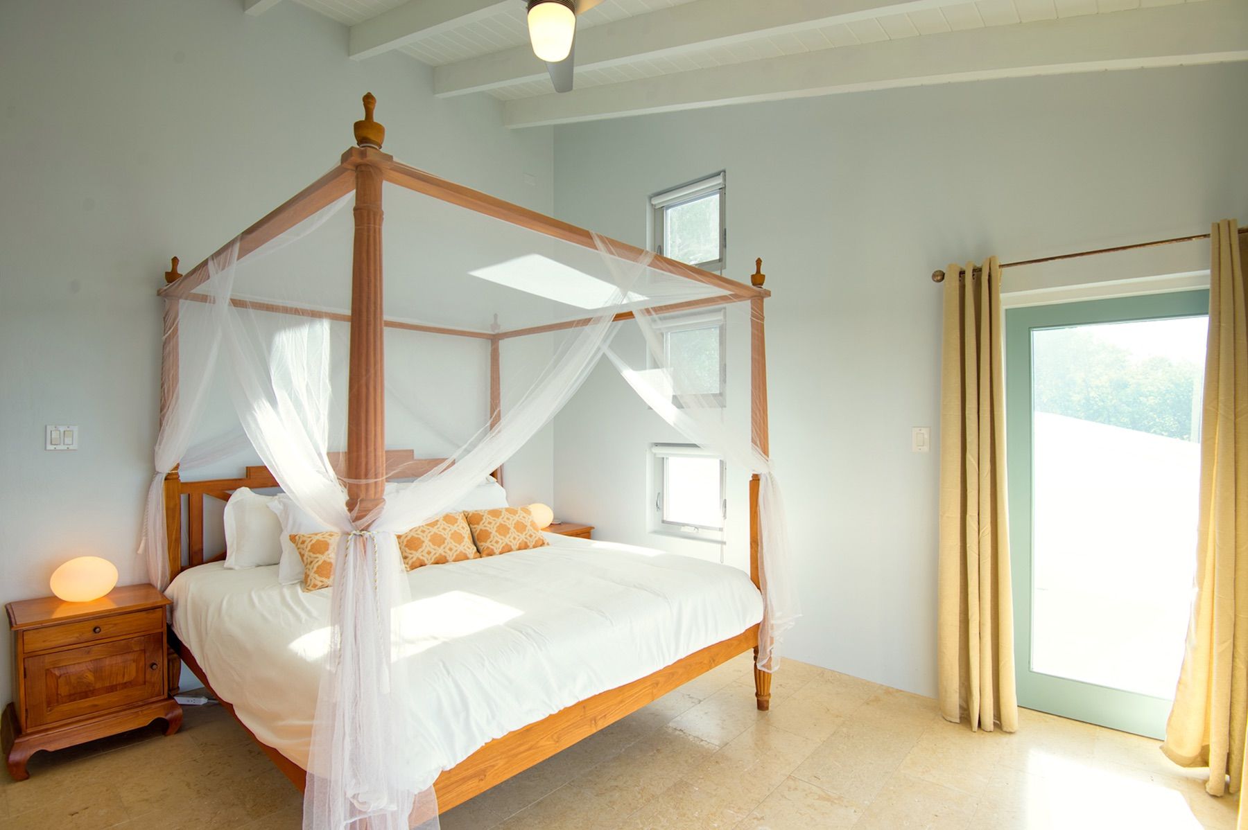 Smugglers Beachside villa photo.