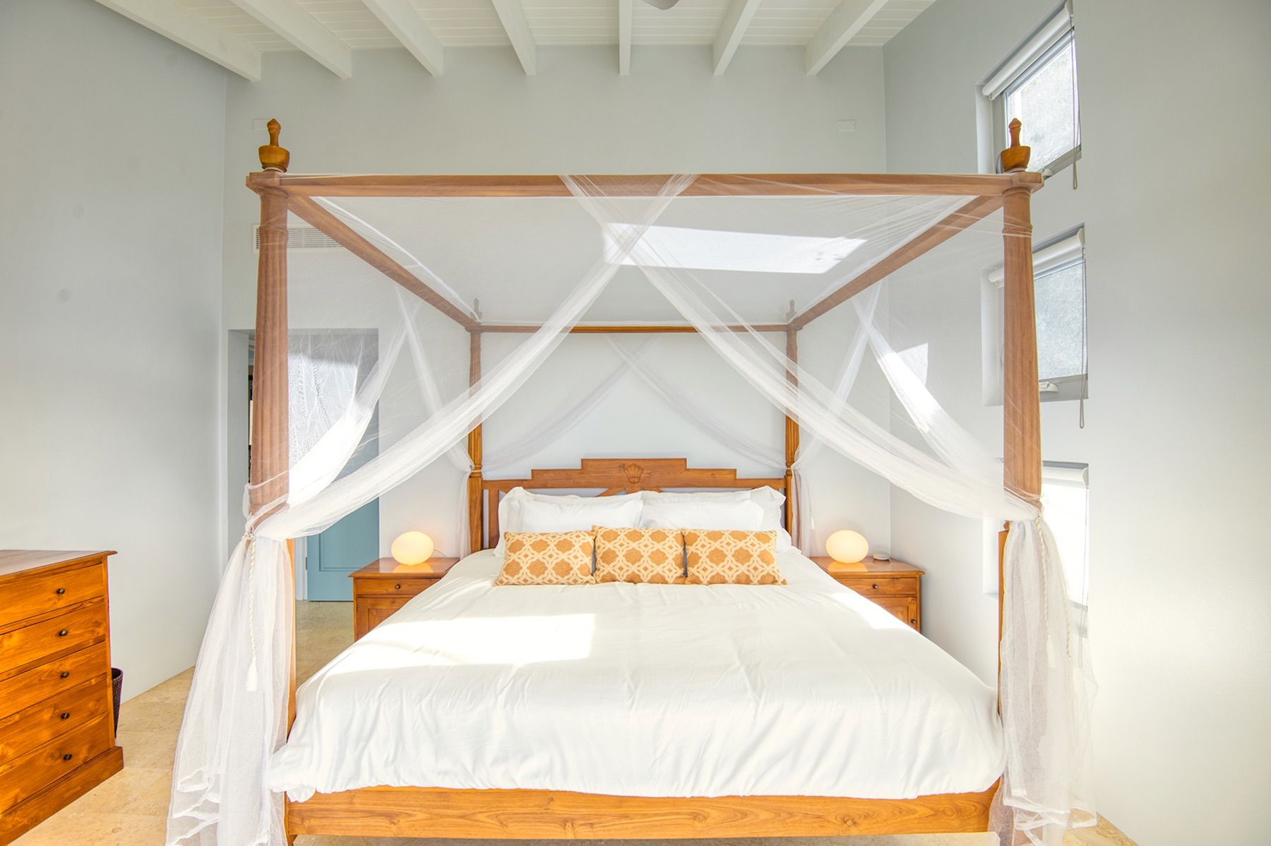Smugglers Beachside villa photo.