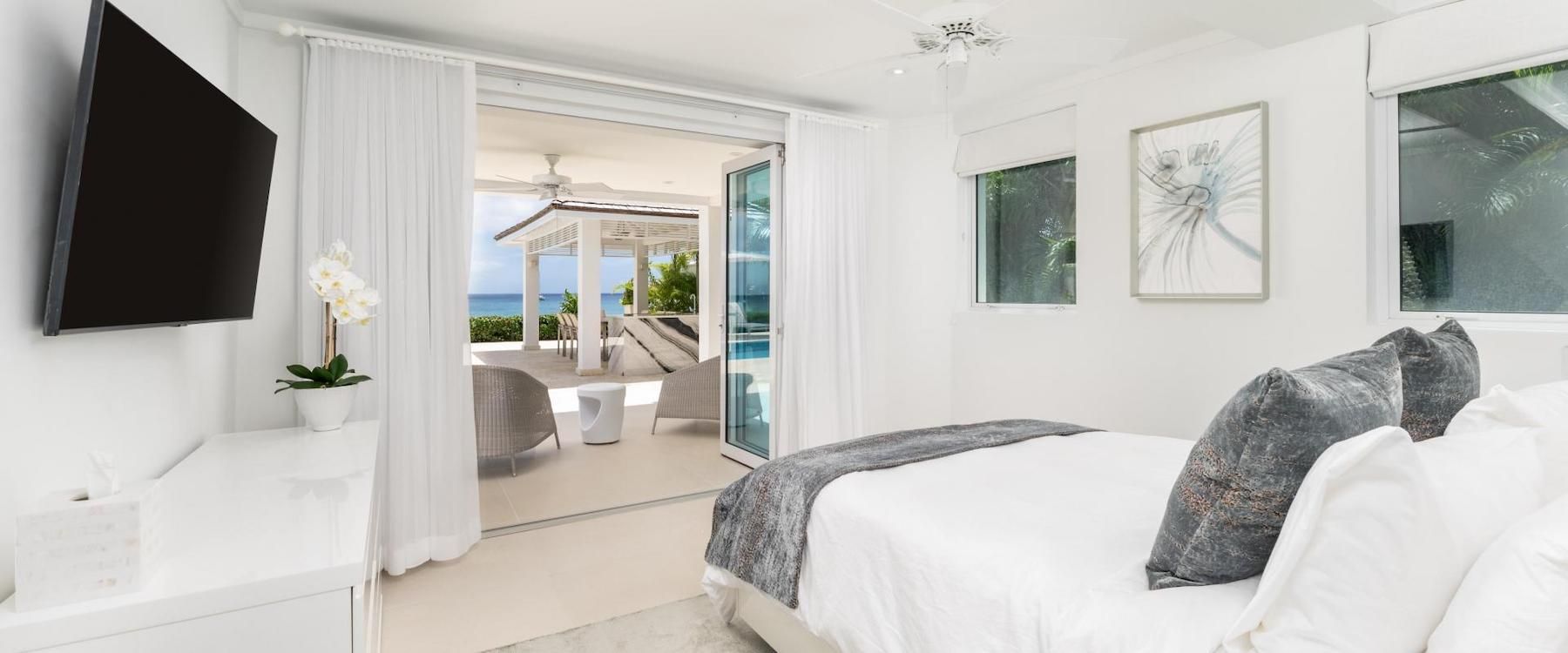 Main Level queen bedroom