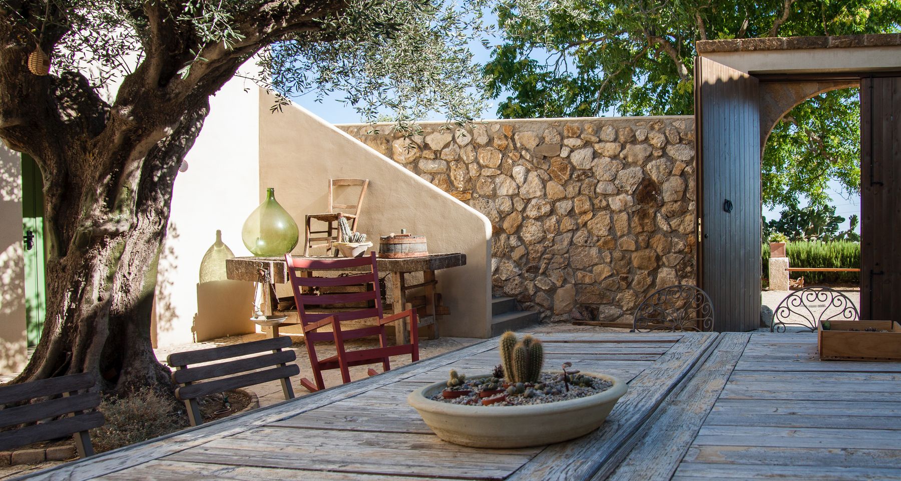 Naturarte villa photo.