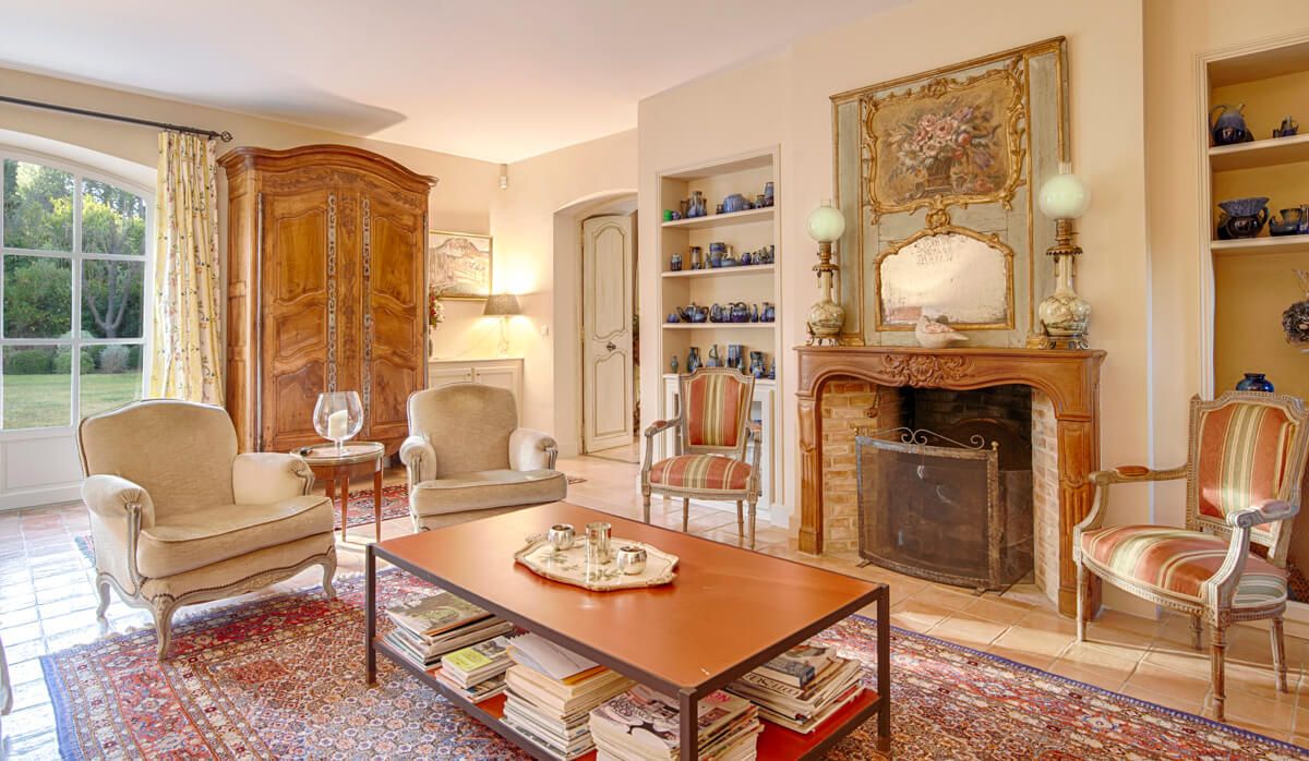 Mas des Costieres villa photo.