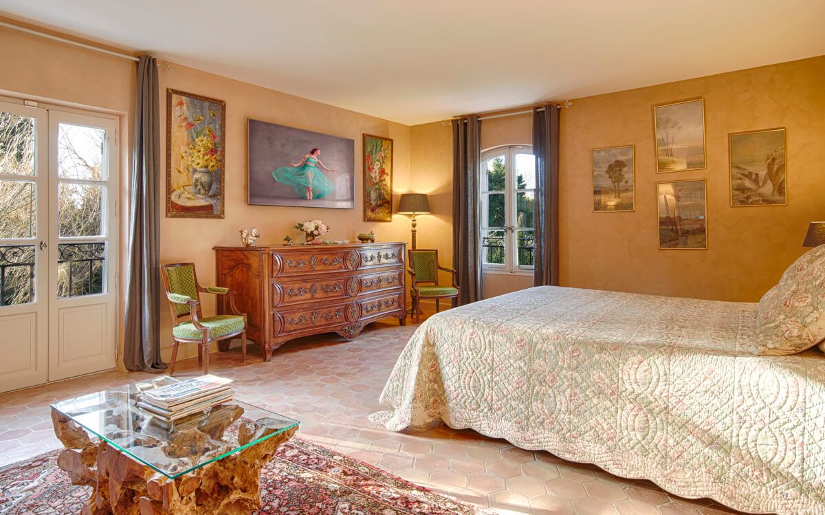 Mas des Costieres villa photo.