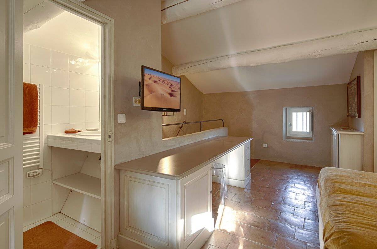 Mas des Costieres villa photo.